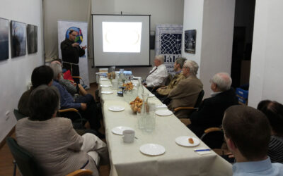 A játék szimbolizmusának heurisztikus ereje a természettudomány és a teológia közti párbeszédben
